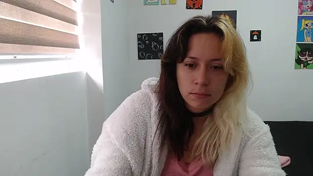 MommyMiaWs online show from 10-21-25, 01:12