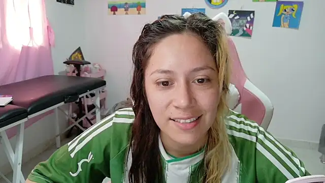 MommyMiaWs online show from 12-15-25, 03:49