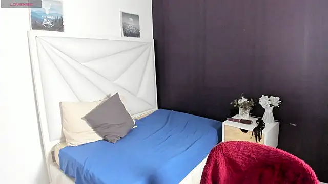 Snapshot of samanthaanderson_ chatting on 09-22-25, 09:17 samanthaanderson  online show from 09-22-25, 09:17