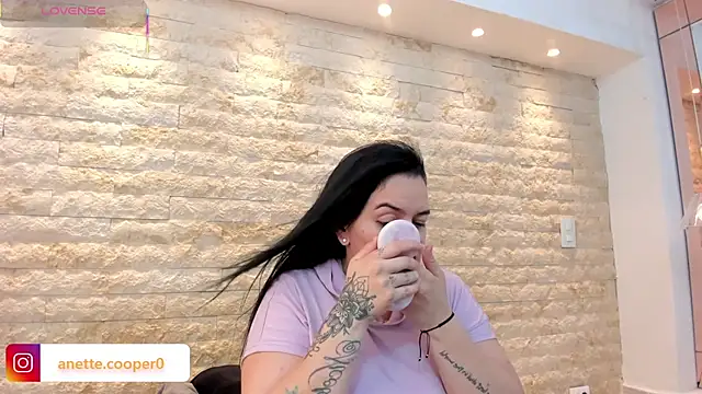 anette cooper online show from 12-17-25, 03:23