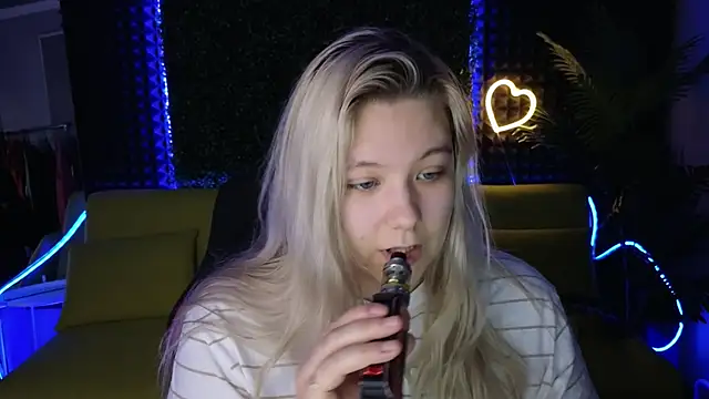 DjennaPalme online show from 12-15-24, 02:41