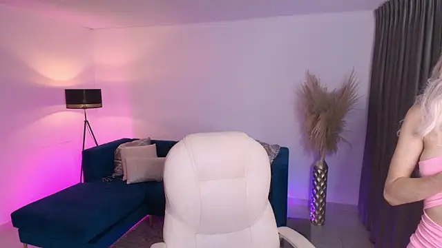 emilly smith 1 online show from 03-20-25, 03:13