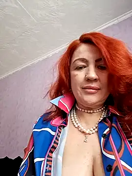 Snapshot of KiraXTender chatting on 03-08-25, 06:10 KiraXTender online show from 03-08-25, 06:10
