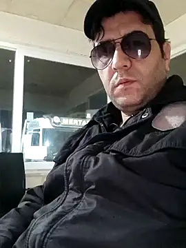 Snapshot of fraud705 chatting on 12-23-24, 01:08 fraud705 online show from 12-23-24, 01:08