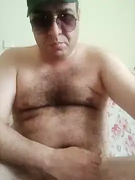 Snapshot of fraud705 chatting on 03-18-25, 01:20 fraud705 online show from 03-18-25, 01:20