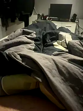 spritzerboy23 online show from 12-21-25, 10:28