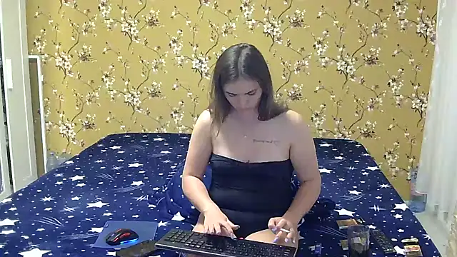 Snapshot of Karlabby chatting on 10-17-25, 03:36 Karlabby online show from 10-17-25, 03:36