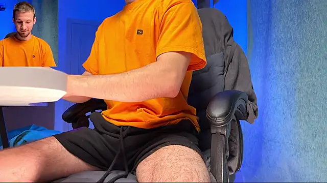 Snapshot of Farmer_James chatting on 09-19-25, 12:17 Farmer James online show from 09-19-25, 12:17