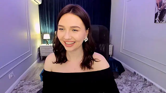 Snapshot of GracefulLook chatting on 03-14-25, 11:00 GracefulLook online show from 03-14-25, 11:00