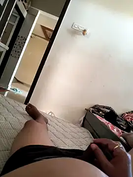 rajstrip12650 online show from 02-06-25, 10:26