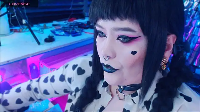 wickedxqueen online show from 01-31-25, 05:30