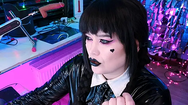 wickedxqueen online show from 02-13-25, 05:26