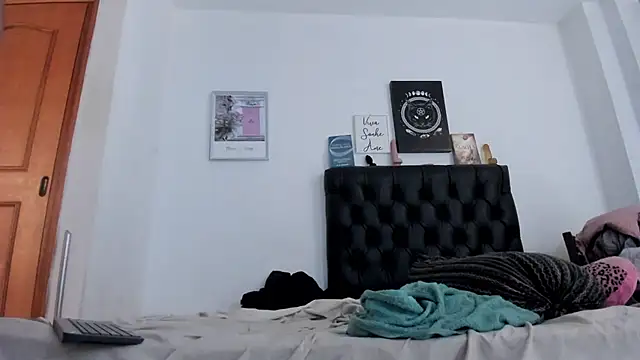 JohanyLatino online show from 01-19-25, 06:00