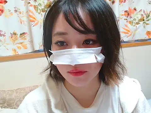 Snapshot of liliyRiSAcha-n chatting on 10-16-25, 07:20 liliyRiSAcha-n online show from 10-16-25, 07:20