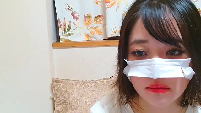 Snapshot of liliyRiSAcha-n chatting on 10-17-25, 08:17 liliyRiSAcha-n online show from 10-17-25, 08:17