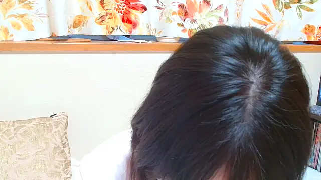 Snapshot of liliyRiSAcha-n chatting on 10-20-25, 07:31 liliyRiSAcha-n online show from 10-20-25, 07:31