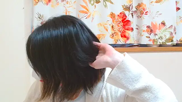 Snapshot of liliyRiSAcha-n chatting on 11-15-25, 07:16 liliyRiSAcha-n online show from 11-15-25, 07:16