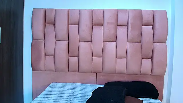 Snapshot of JuliKim_ chatting on 02-21-26, 01:01 JuliKim online show from 02-21-26, 01:01