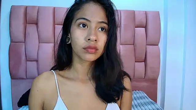 Snapshot of JuliKim_ chatting on 03-01-26, 01:46 JuliKim online show from 03-01-26, 01:46