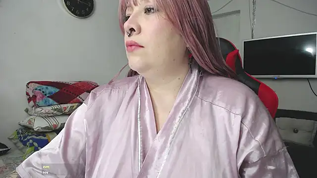 Snapshot of Madyson_ho chatting on 06-12-26, 05:17 Madyson ho online show from 06-12-26, 05:17