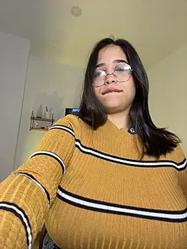 Snapshot of tati_reyess chatting on 11-28-25, 12:30 tati reyess online show from 11-28-25, 12:30