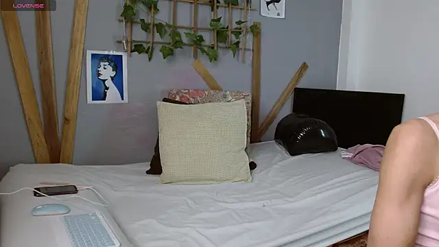 Snapshot of fem_boyxx chatting on 02-12-25, 03:16 fem boyxx online show from 02-12-25, 03:16