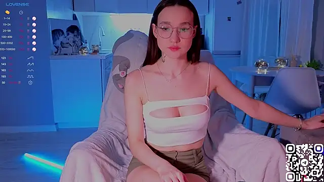 Snapshot of shey1i chatting on 12-23-24, 06:37 shey1i online show from 12-23-24, 06:37