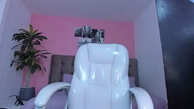 aleja cute  online show from 01-17-25, 03:45