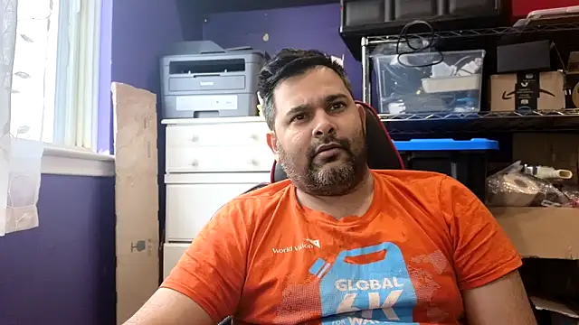 Snapshot of Sakhtlaundaz chatting on 02-11-26, 03:39 Sakhtlaundaz online show from 02-11-26, 03:39