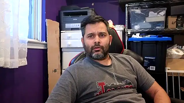 Snapshot of Sakhtlaundaz chatting on 02-19-26, 10:28 Sakhtlaundaz online show from 02-19-26, 10:28