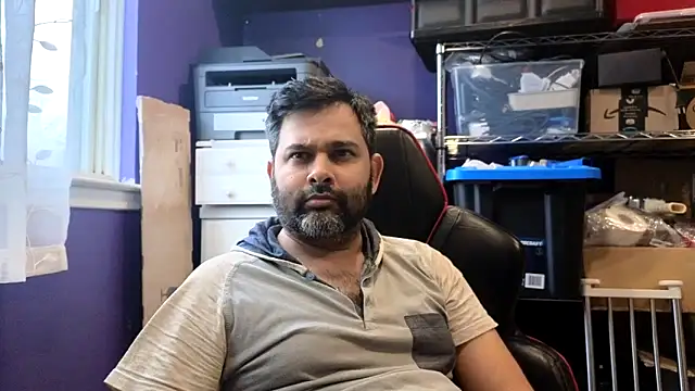 Snapshot of Sakhtlaundaz chatting on 02-23-26, 02:36 Sakhtlaundaz online show from 02-23-26, 02:36