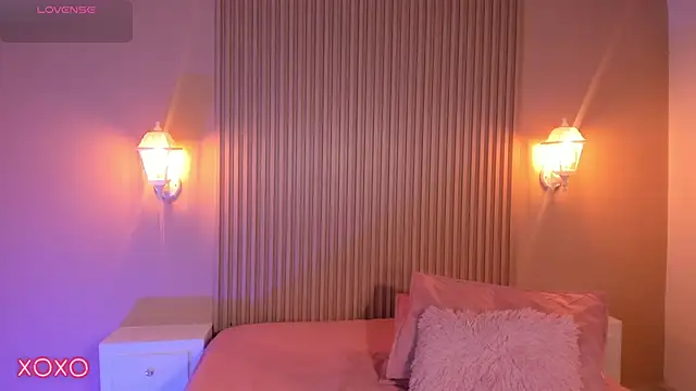 Snapshot of EmilyEvans7 chatting on 03-15-25, 07:16 EmilyEvans7 online show from 03-15-25, 07:16