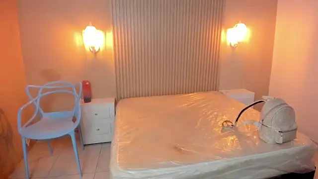 Snapshot of EmilyEvans7 chatting on 09-26-25, 03:38 EmilyEvans7 online show from 09-26-25, 03:38