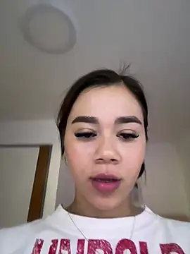 Snapshot of EmilyEvans7 chatting on 02-20-26, 05:02 EmilyEvans7 online show from 02-20-26, 05:02