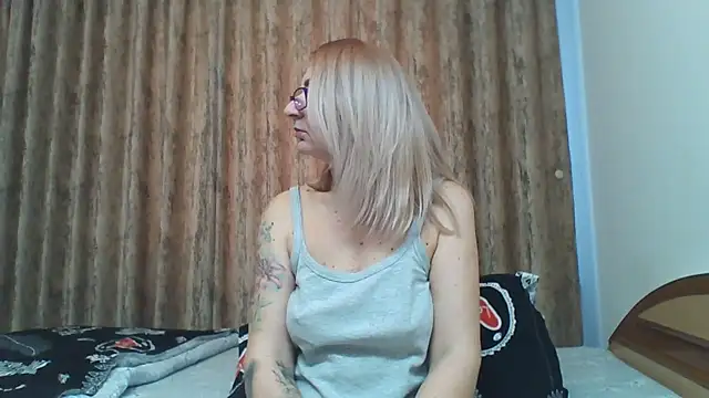 PussyEvely online show from 01-30-25, 07:39