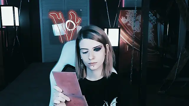 Noah ElmerX online show from 12-21-24, 03:09