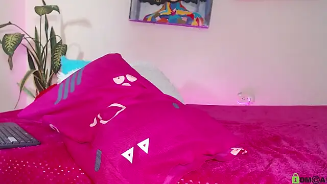 Snapshot of natasha_jm chatting on 10-23-25, 11:35 natasha jm online show from 10-23-25, 11:35