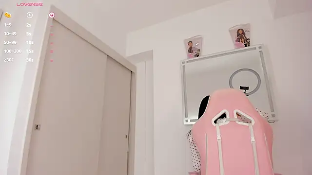 mia yourmommy online show from 09-10-25, 03:17