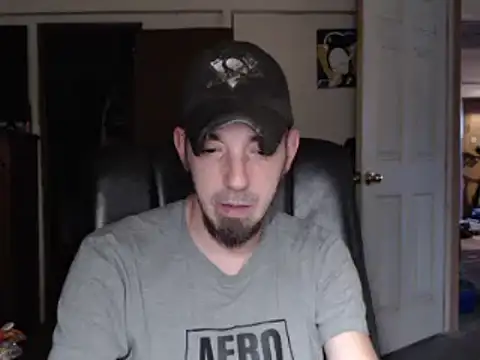 Snapshot of pensguy30 chatting on 12-15-24, 08:25 pensguy30 online show from 12-15-24, 08:25