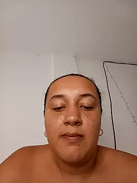 Snapshot of Miss-boobs chatting on 02-16-25, 09:16 Miss-boobs online show from 02-16-25, 09:16