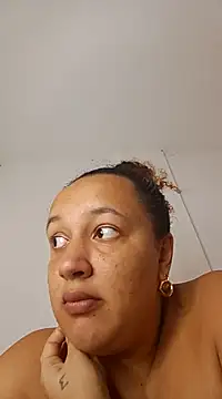 Snapshot of Miss-boobs chatting on 03-09-25, 08:10 Miss-boobs online show from 03-09-25, 08:10