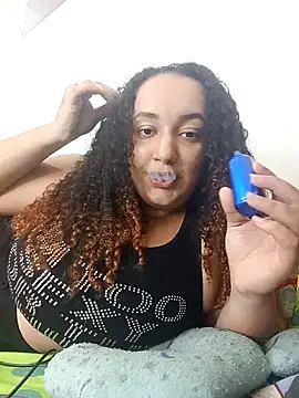 Snapshot of Miss-boobs chatting on 09-10-25, 08:31 Miss-boobs online show from 09-10-25, 08:31