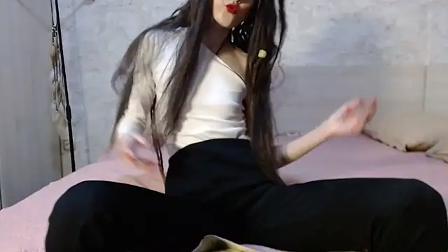 Snapshot of Terpsichore_Muse chatting on 02-27-25, 04:32 Terpsichore Muse online show from 02-27-25, 04:32