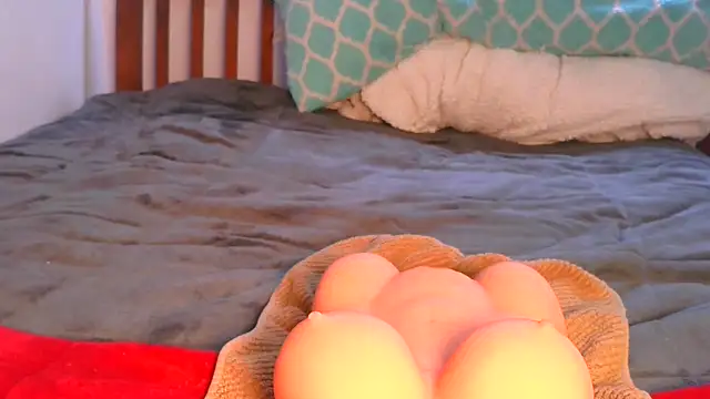 Carolinayoungin online show from 03-18-25, 09:32