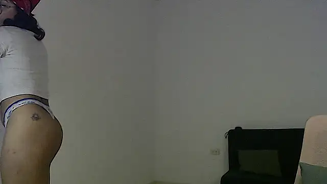 Putaku San online show from 12-20-25, 05:03