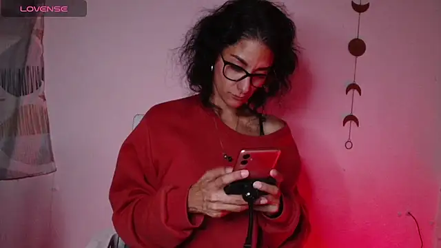 Snapshot of brdot_ chatting on 12-13-24, 12:09 brdot  online show from 12-13-24, 12:09