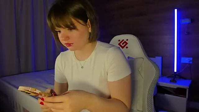 Elizabeth Hottie  online show from 04-17-26, 11:41