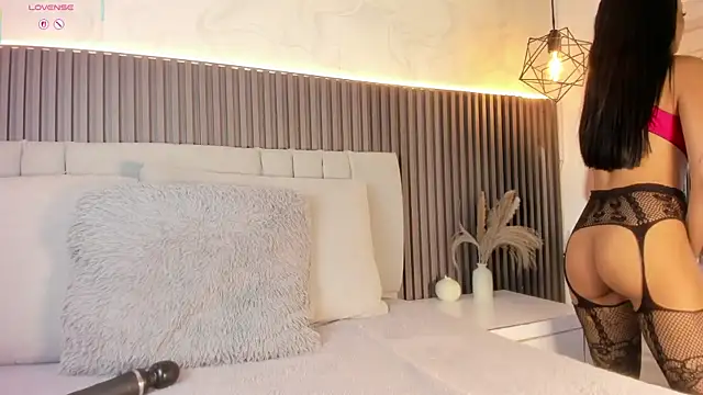 SHANONCLARK online show from 11-16-25, 06:13