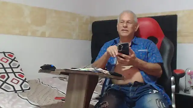 Snapshot of VALENTINO1983_ chatting on 10-10-25, 01:48 VALENTINO1983  online show from 10-10-25, 01:48