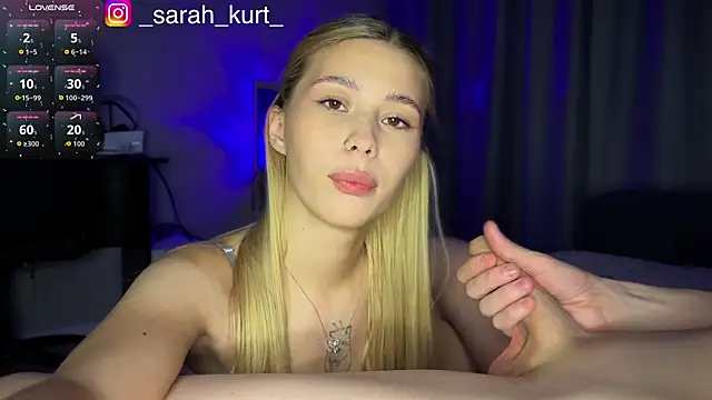 Snapshot of sarah_kurt chatting on 10-22-25, 11:04 sarah kurt online show from 10-22-25, 11:04